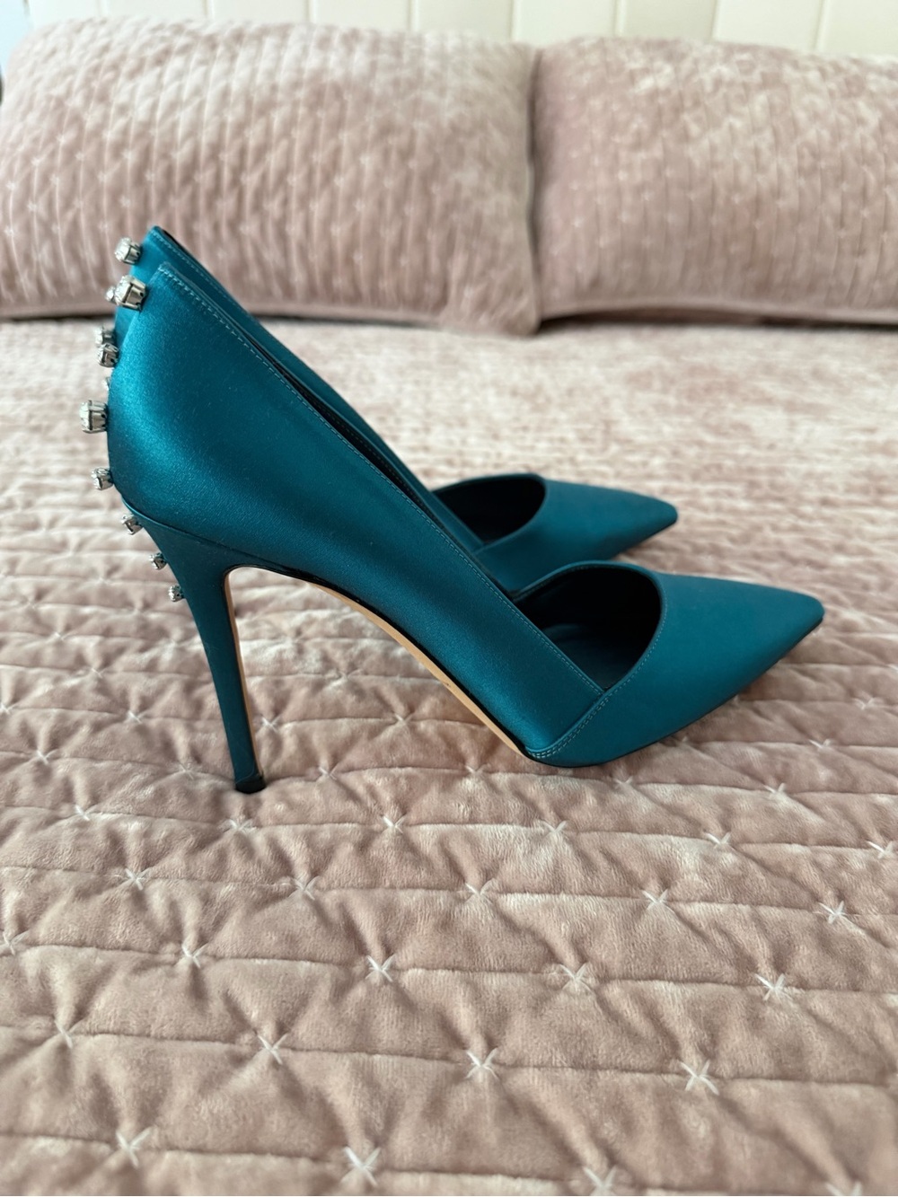 Sarah Jessica Parker (SJP Satin Pointed-Toe Stiletto Heels with Back Rhinestone